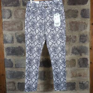 Seven7 NEW Tummy Less High Rise Skinny Neutral Snake print jeans Woman's size 10